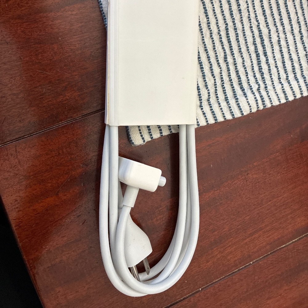 Apple MacBook Charging Cable